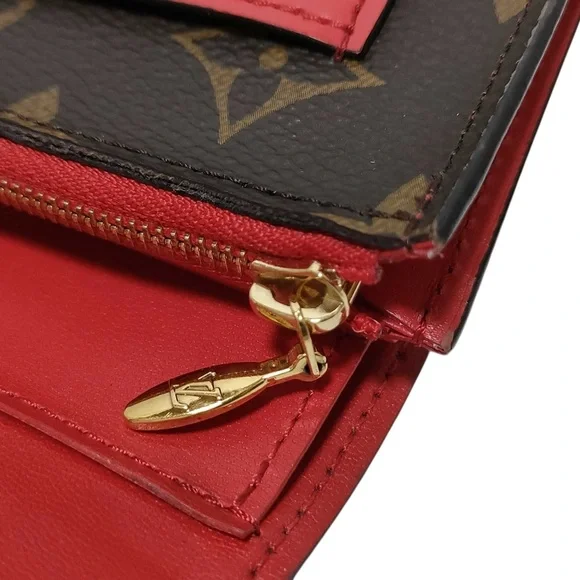 ✨🛍️ Louis Vuitton Monogram and Red Flower Lock Compact Wallet - Picture 4 of 4